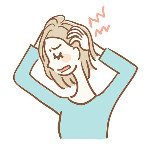 The Difference Between Dandruff and Dry Scalps